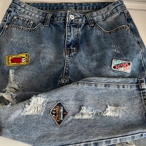 Distressed Jeans with patches